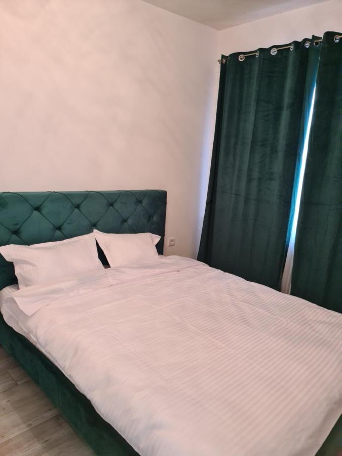 Apartament In Centru Oradea Εξωτερικό φωτογραφία